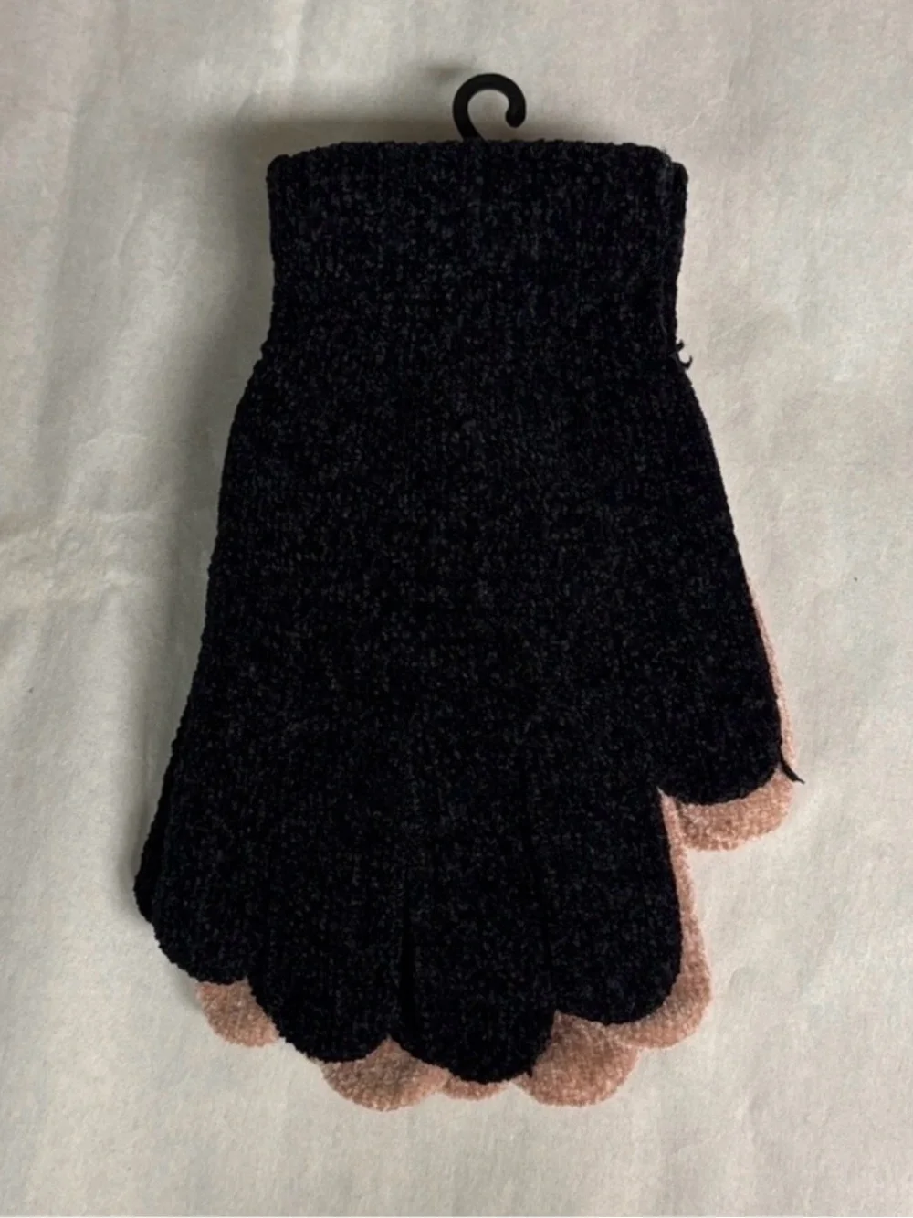 New Tahari Gloves 2 Pairs Set Women’s Pink & Black Knit Casual Winter Preppy